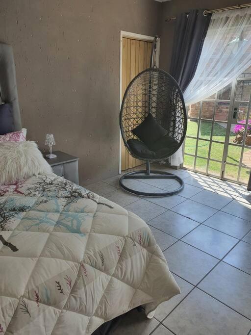 Funky Dot Sleeping Spot Apartment Kempton Park Exterior photo